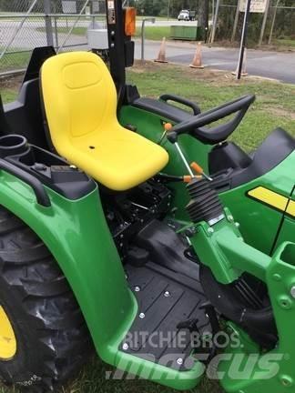 John Deere 3025E Compacttrekkers