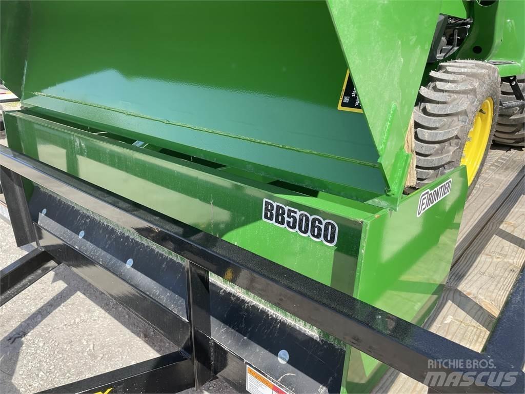 John Deere 3025E Compacttrekkers