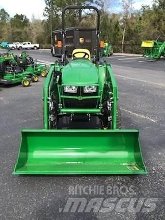 John Deere 3025E Compacttrekkers