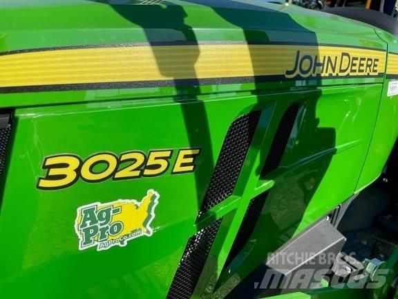 John Deere 3025E Compacttrekkers