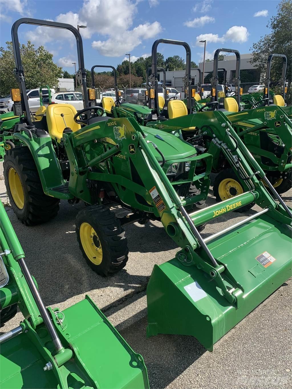 John Deere 3025E Compacttrekkers
