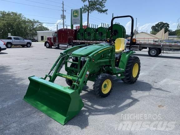 John Deere 3033R Compacttrekkers