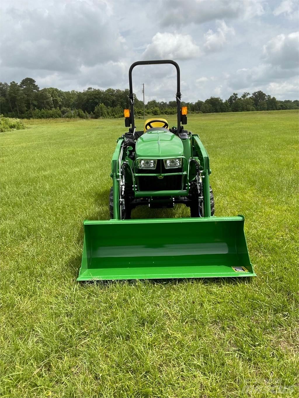 John Deere 3038E Compacttrekkers