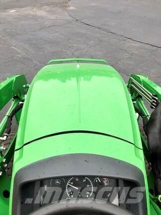 John Deere 3043D Tractoren