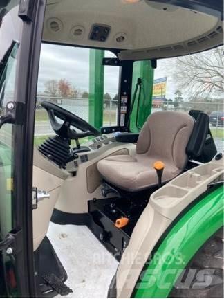 John Deere 3046R Tractoren