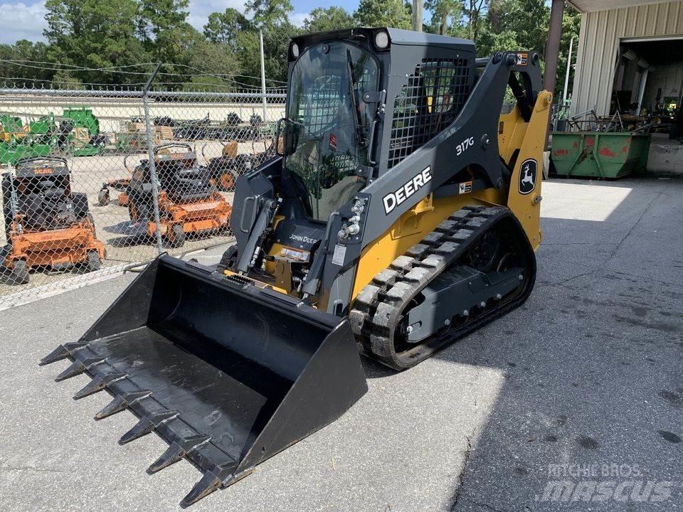 John Deere 317G Schrankladers