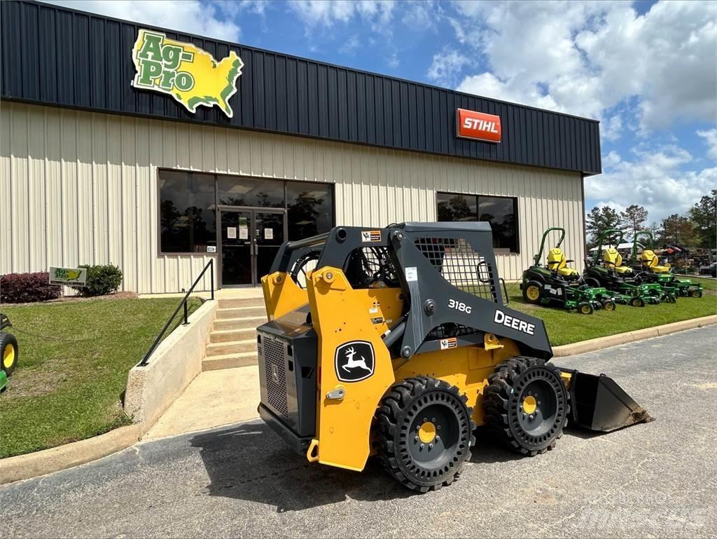 John Deere 318G Schrankladers