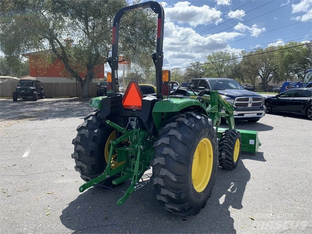 John Deere 4044M Tractoren