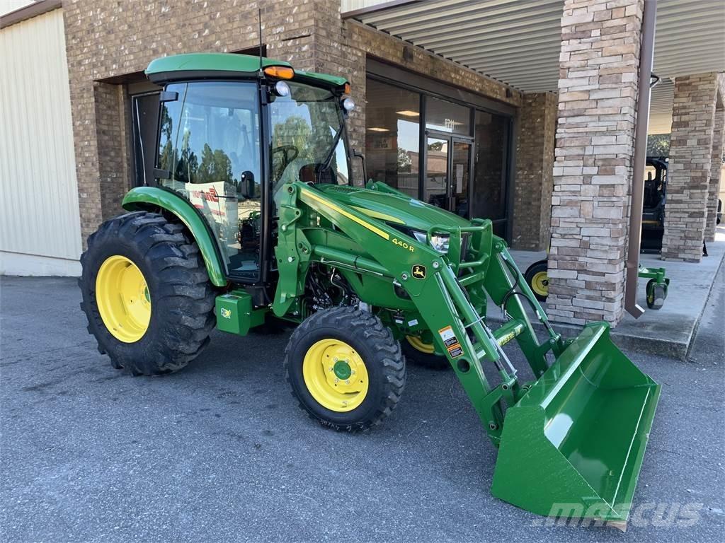 John Deere 4052R Tractoren