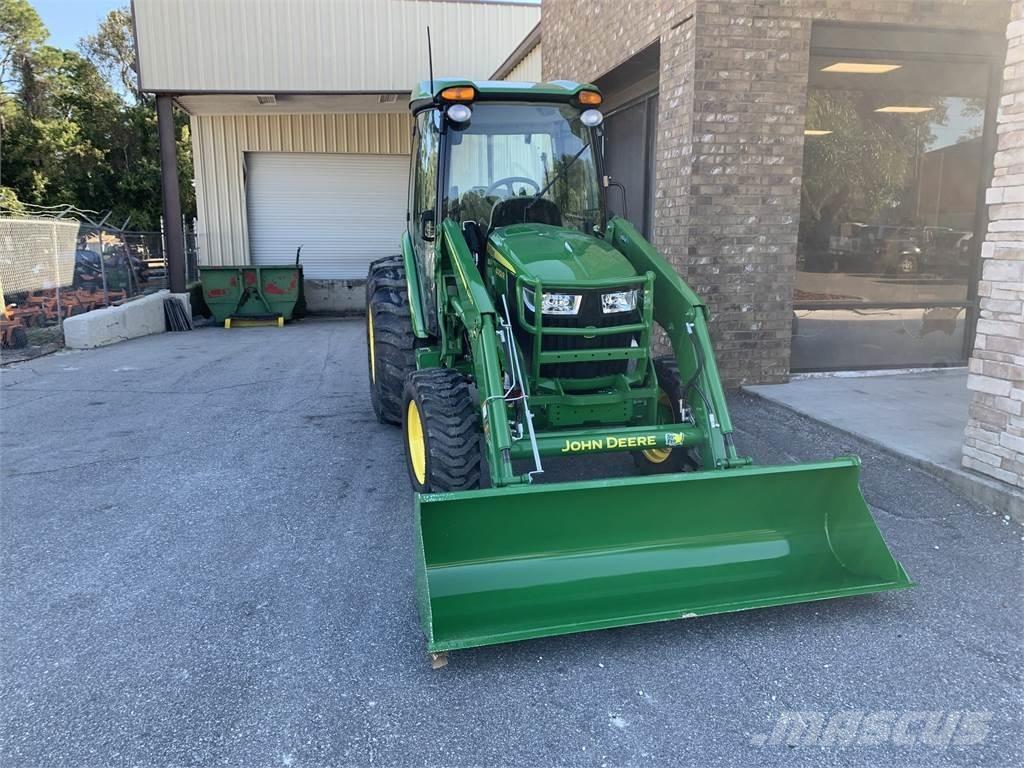 John Deere 4052R Tractoren