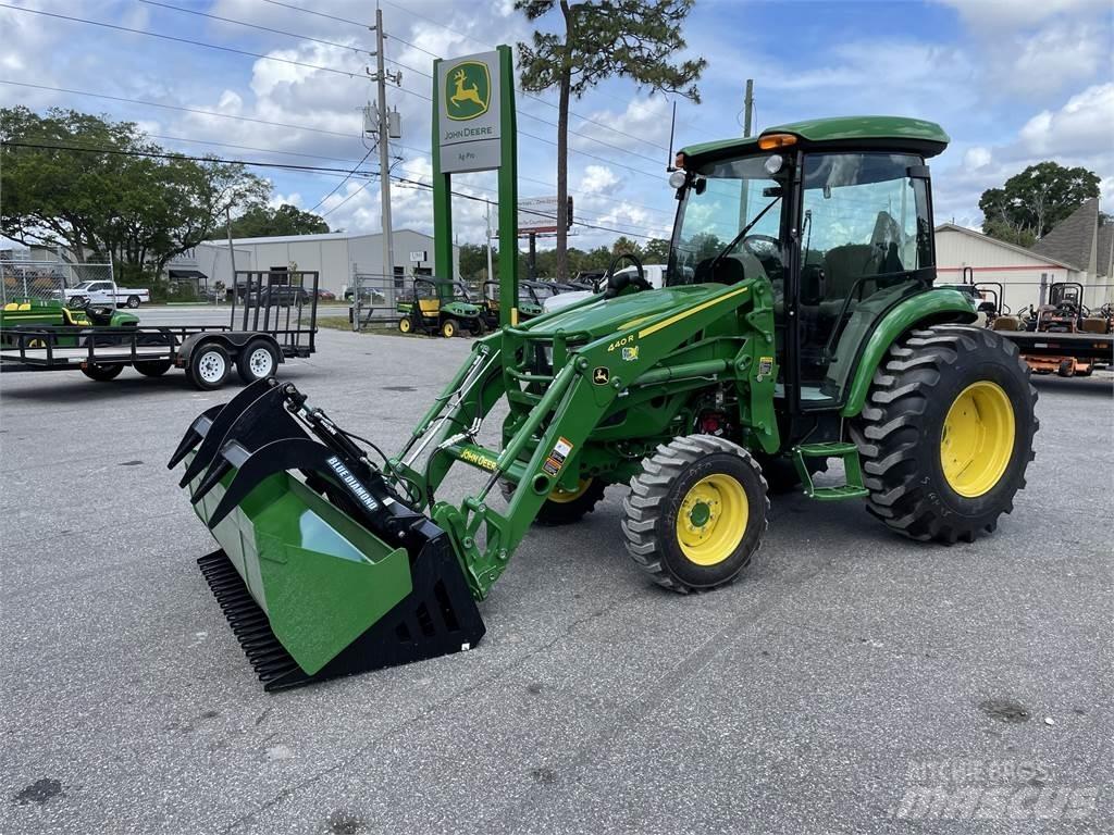 John Deere 4052R Tractoren