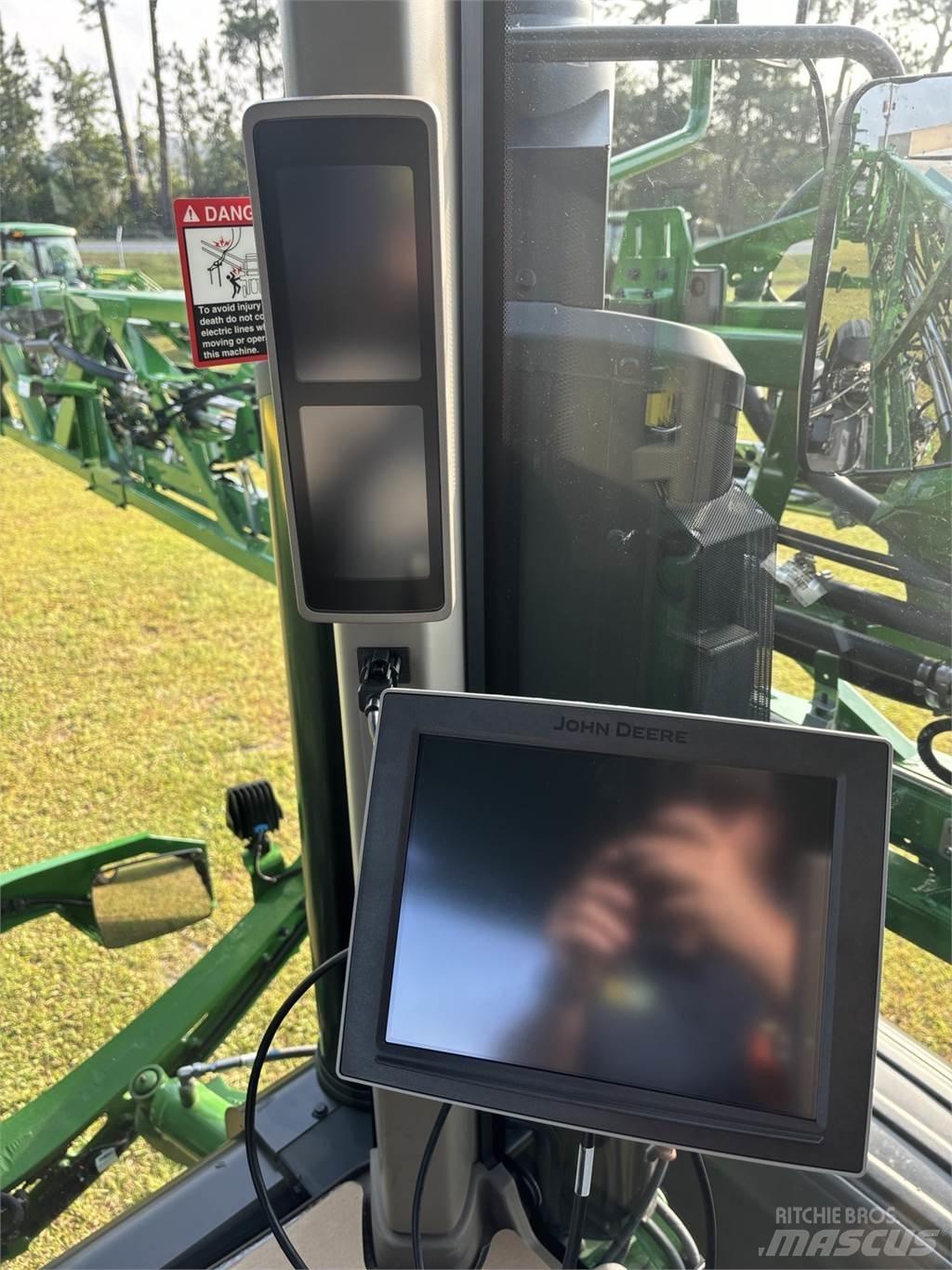 John Deere 410R Getrokken spuitmachines