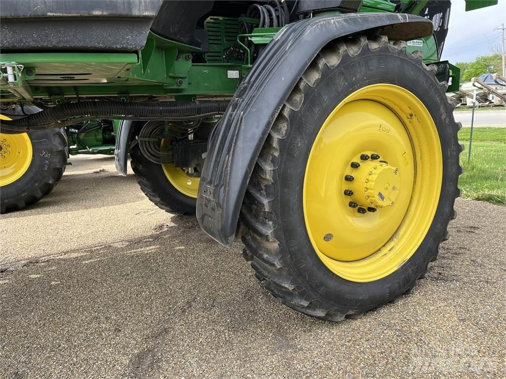 John Deere 412R Getrokken spuitmachines