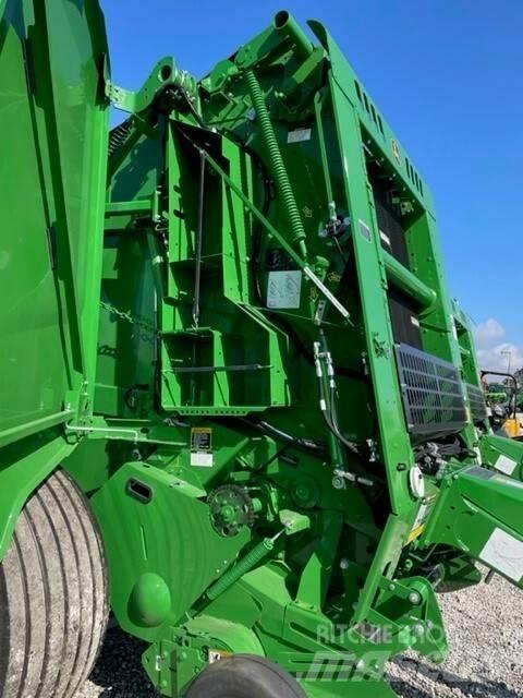 John Deere 460M Ronde-balenpersen