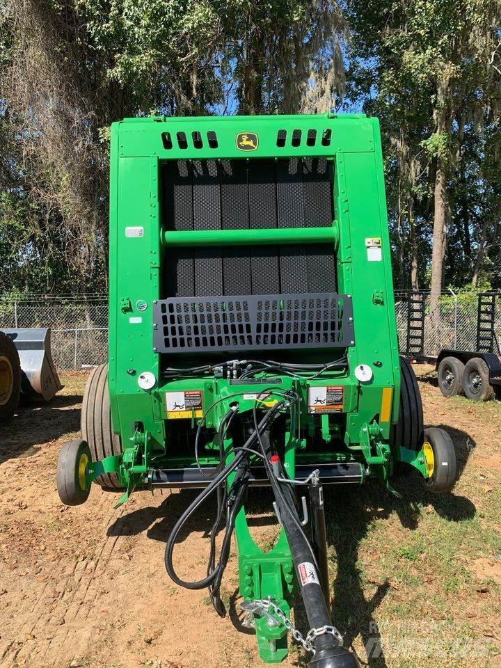 John Deere 460M Ronde-balenpersen