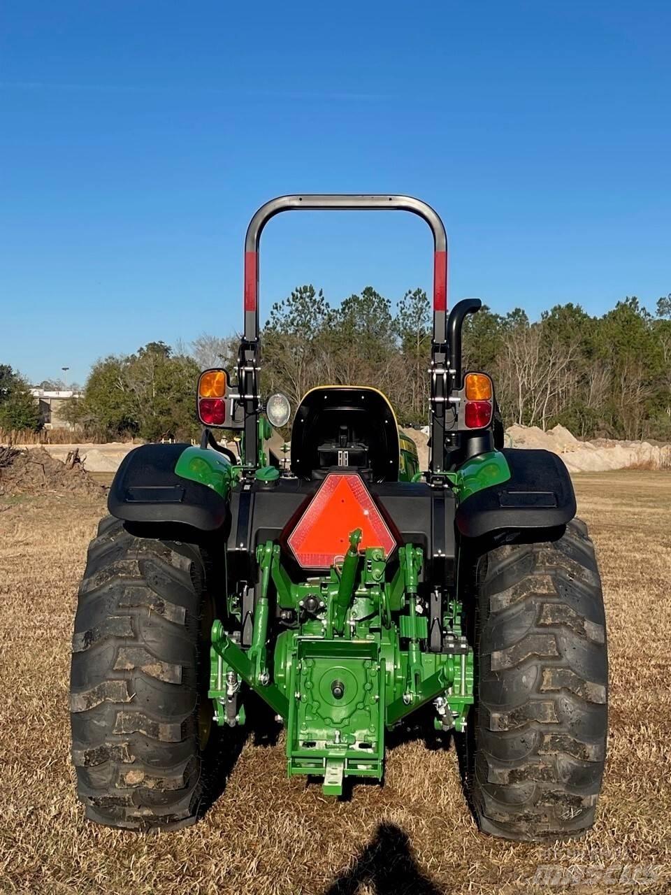 John Deere 5045E Tractoren