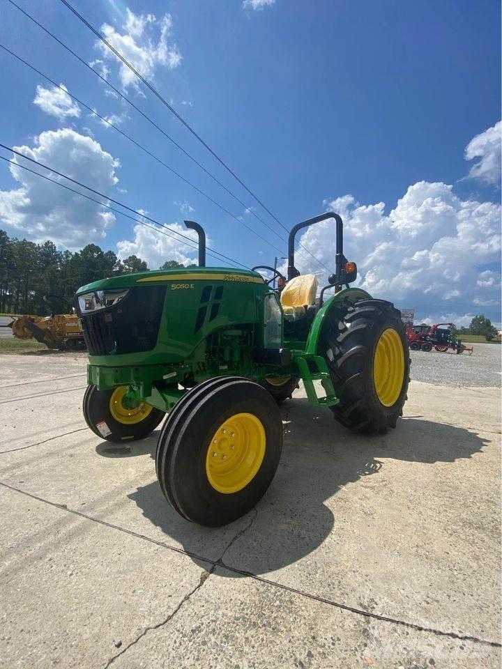 John Deere 5050E Tractoren