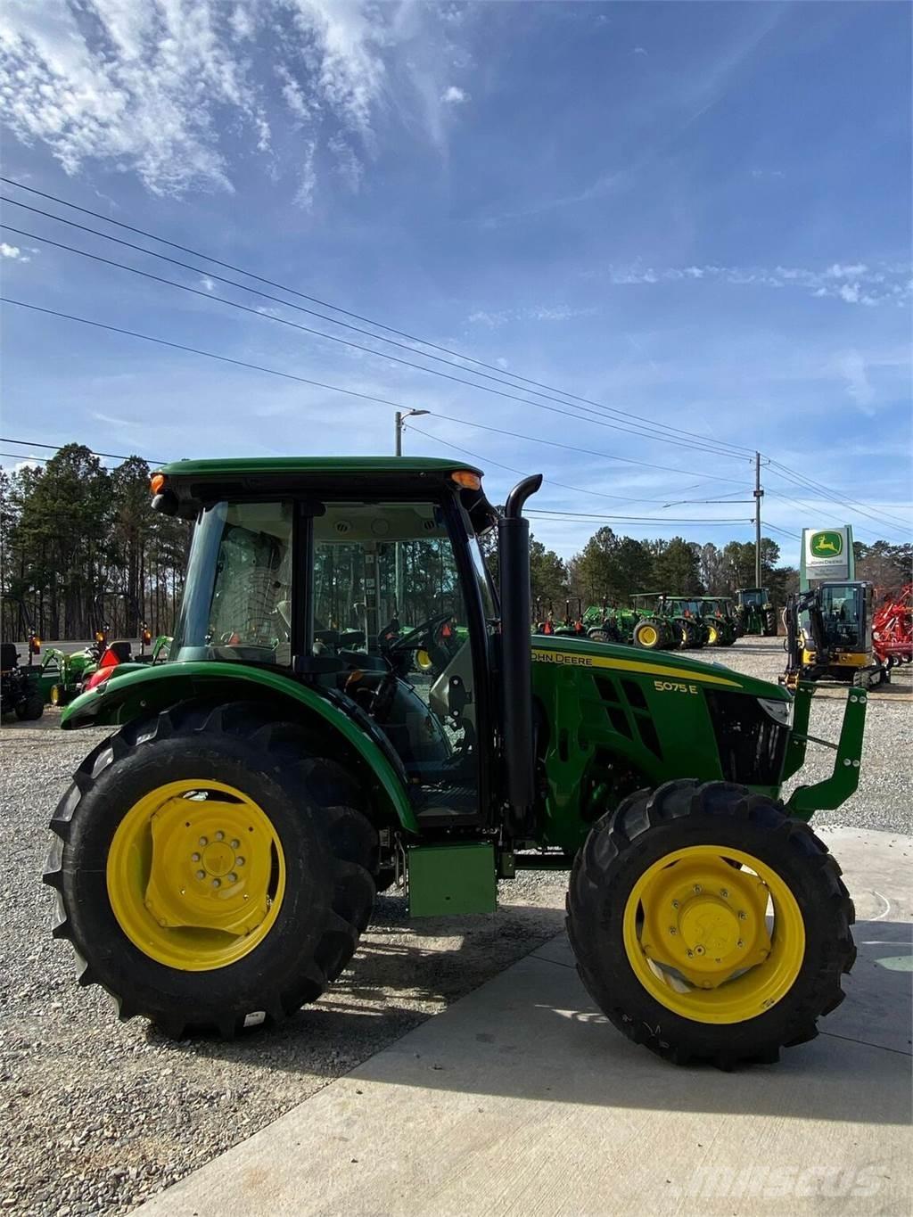 John Deere 5075E Tractoren