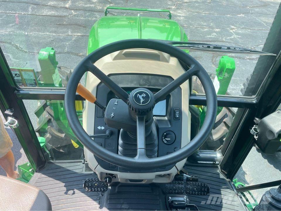 John Deere 5075E Tractoren