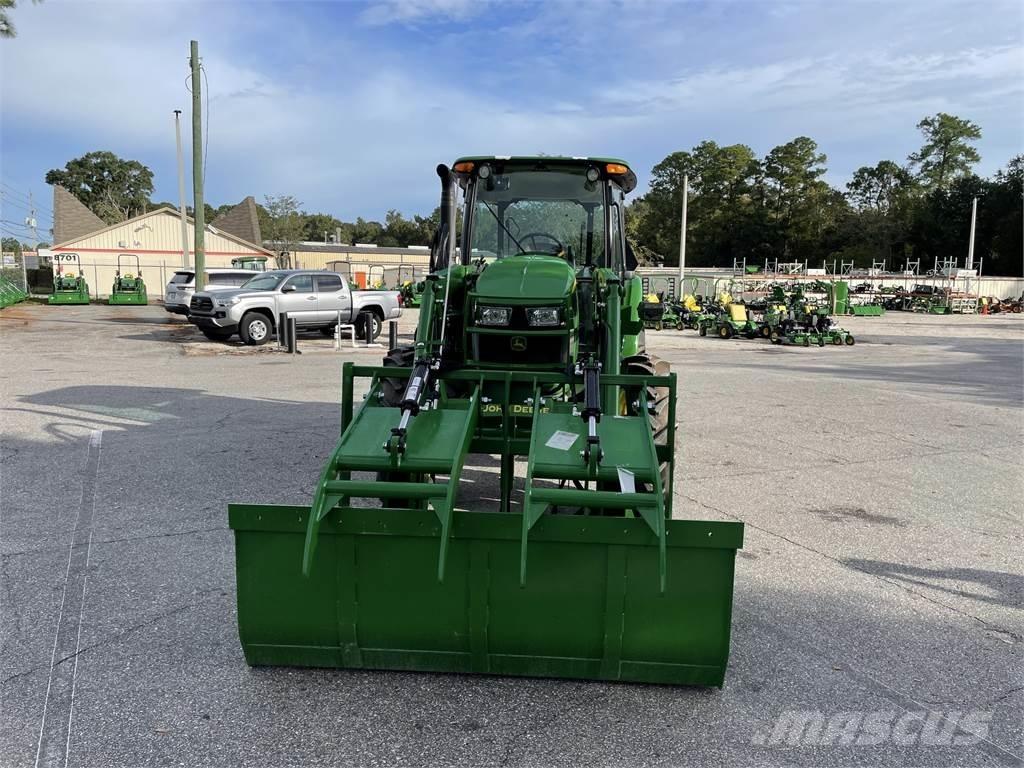 John Deere 5090E Tractoren