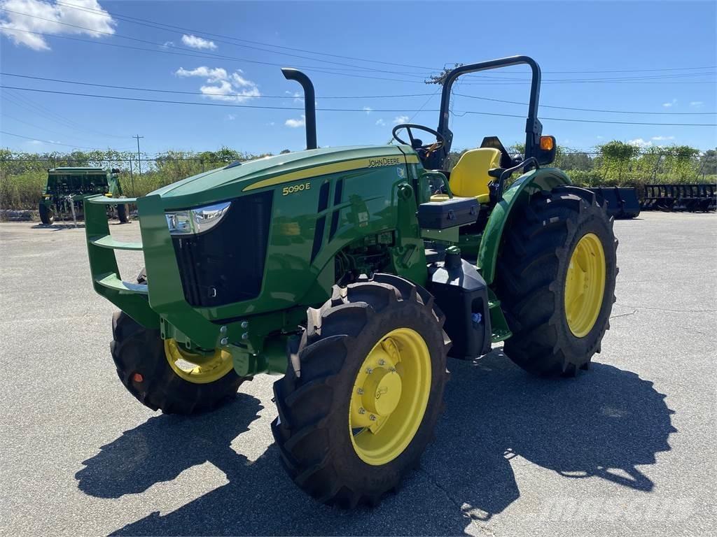John Deere 5090E Tractoren