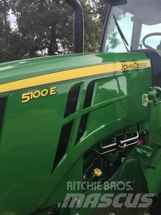 John Deere 5100E Tractoren