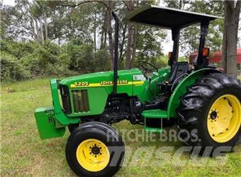 John Deere 5205 Tractoren