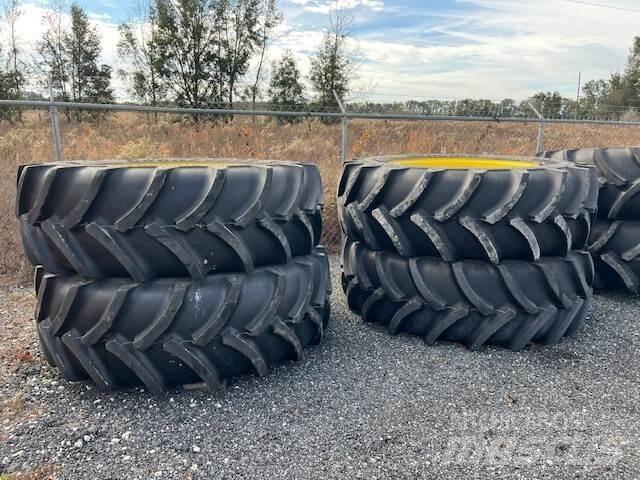 John Deere 600R Getrokken spuitmachines