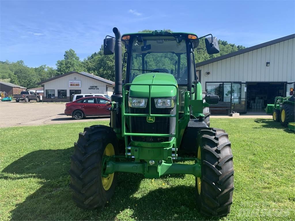 John Deere 6120E Tractoren