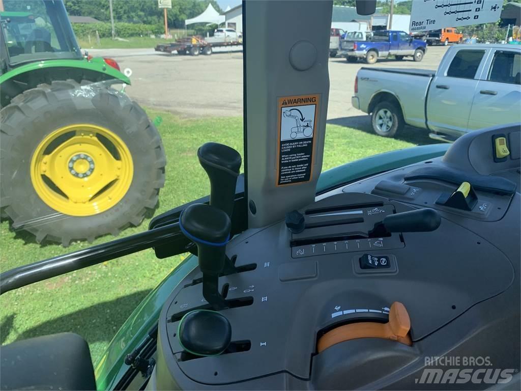 John Deere 6120E Tractoren