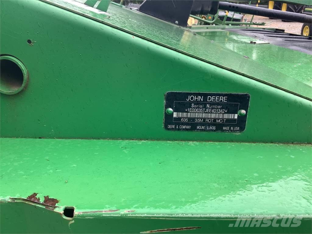 John Deere 635 Maaikneuzers