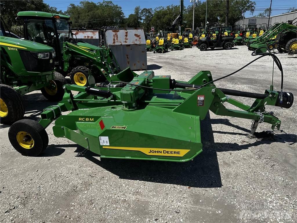 John Deere RC8M Balenhakselaars, -snijders en -afwikkelaars