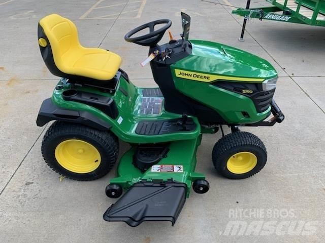 John Deere S180 Compacttrekkers