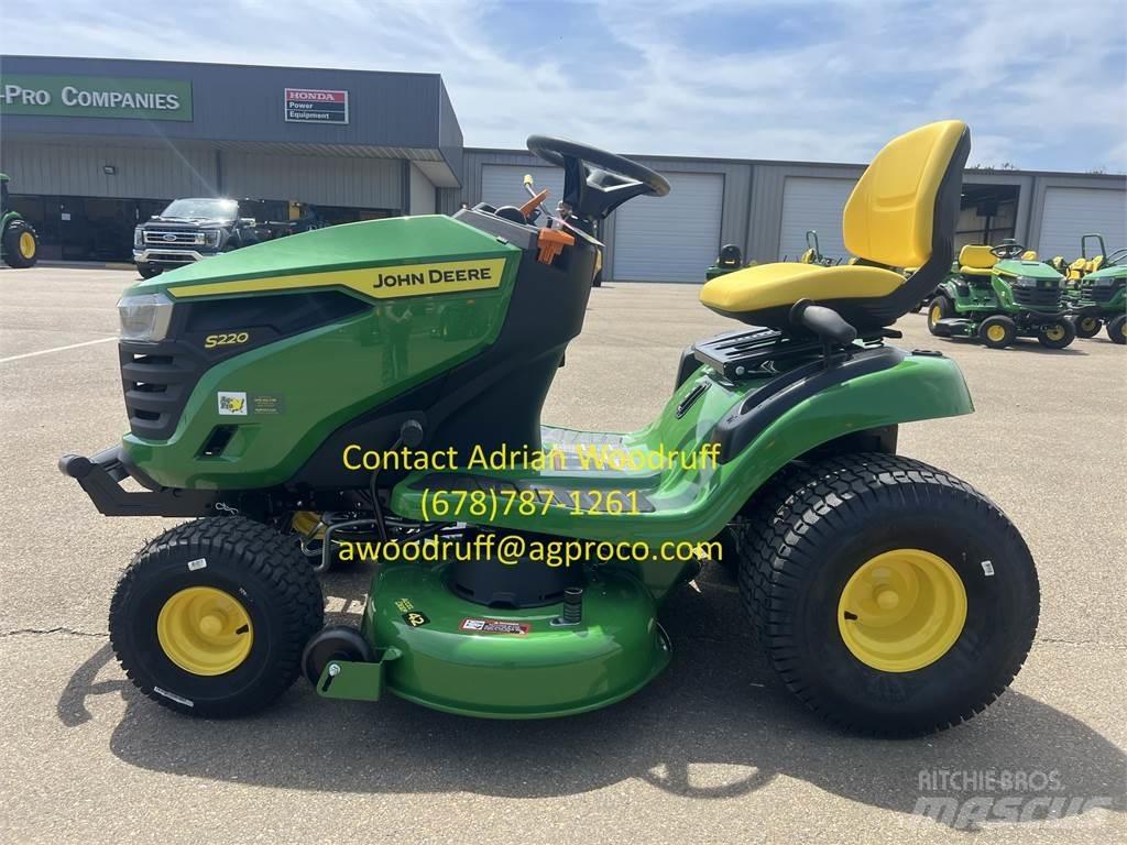 John Deere S220 Rijmaaiers