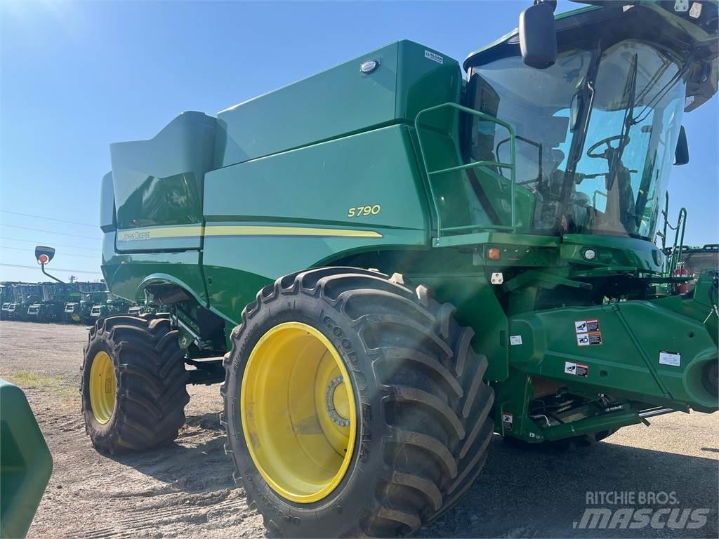 John Deere S790 Maaidorsmachines