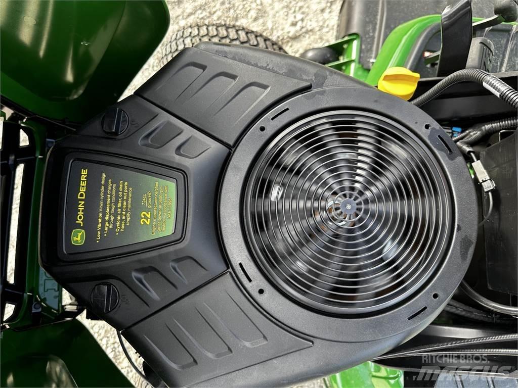 John Deere X330 Compacttrekkers