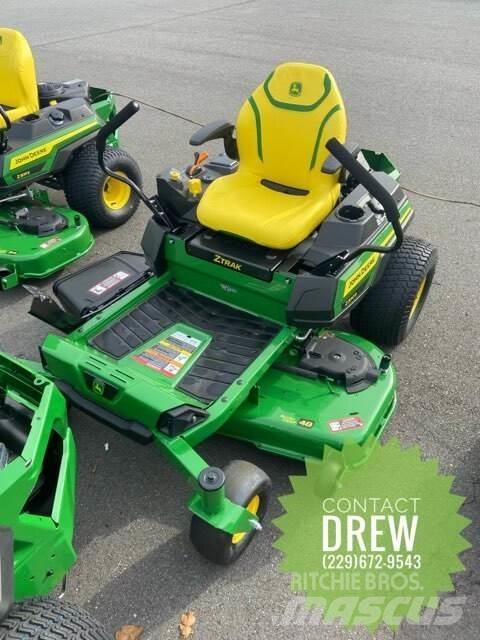 John Deere Z330R Zero-turn grasmaaiers