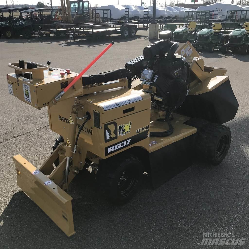 Rayco RG37 Boomstronkfrees