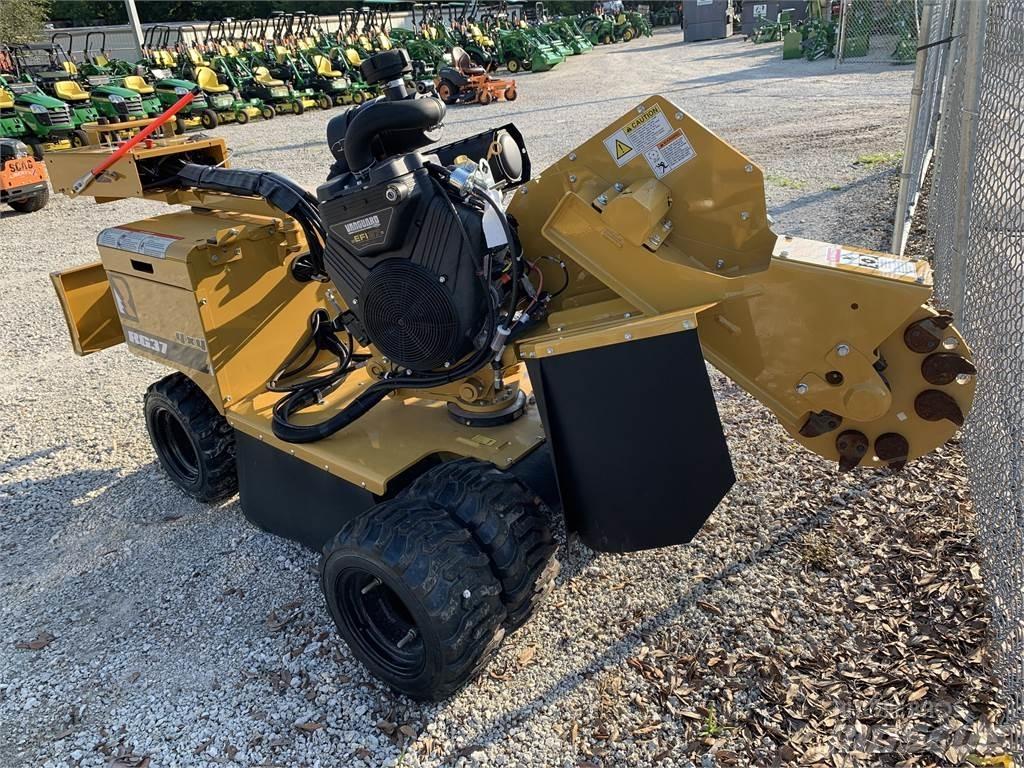 Rayco RG37 Boomstronkfrees