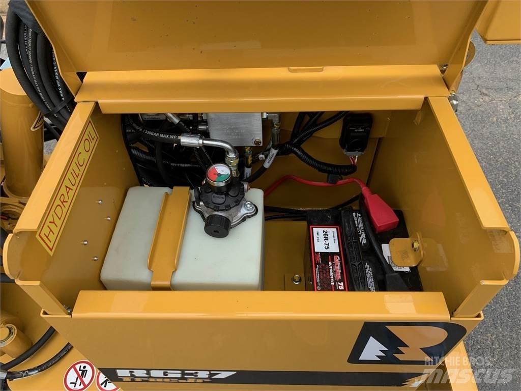 Rayco RG37T Boomstronkfrees