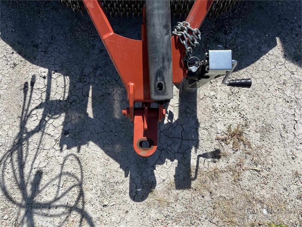 Rhino 2150 Balenhakselaars, -snijders en -afwikkelaars