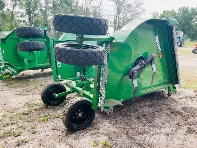 Rhino 2150 Balenhakselaars, -snijders en -afwikkelaars