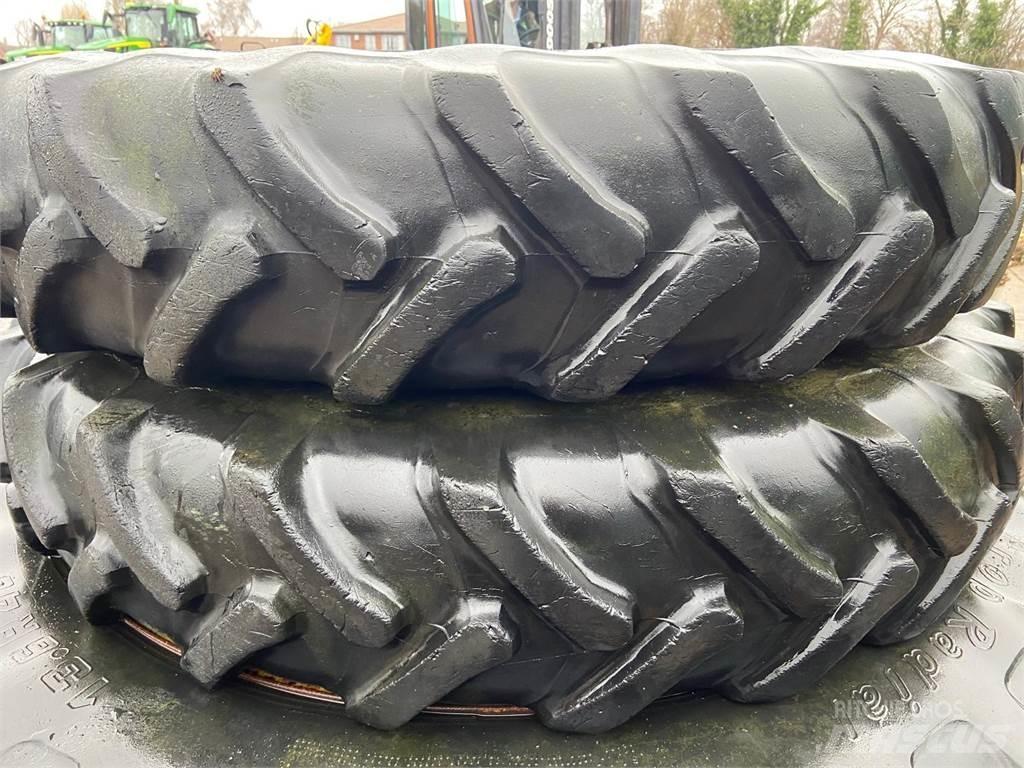  Row Crop Wheels Banden, wielen en velgen