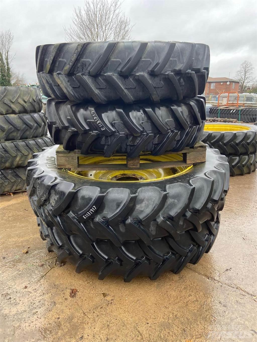 Row Crop Wheels Banden, wielen en velgen