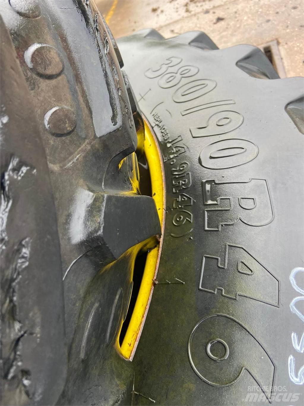  Row Crop Wheels Banden, wielen en velgen