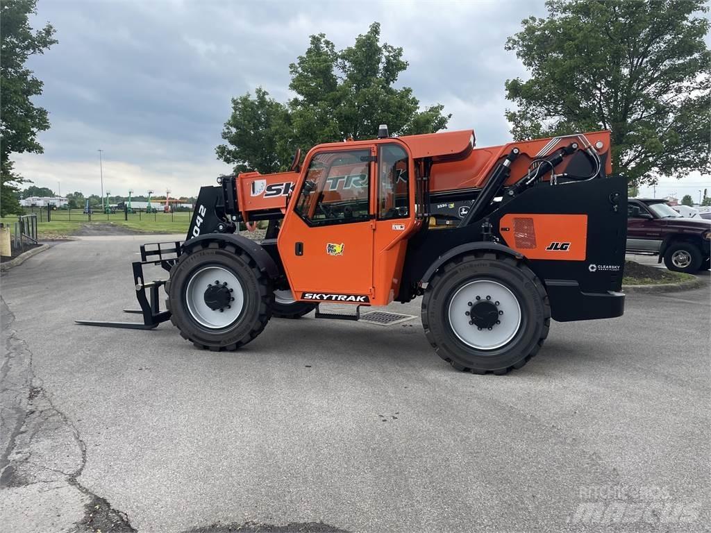 SkyTrak 8042 Verreikers
