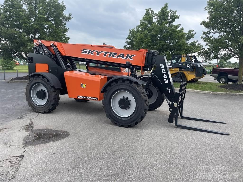 SkyTrak 8042 Verreikers