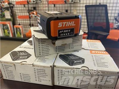 Stihl AP300S Golfkarretjes / golf carts