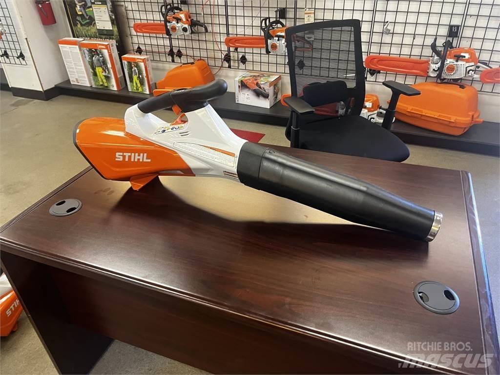 Stihl BGA200 Golfkarretjes / golf carts