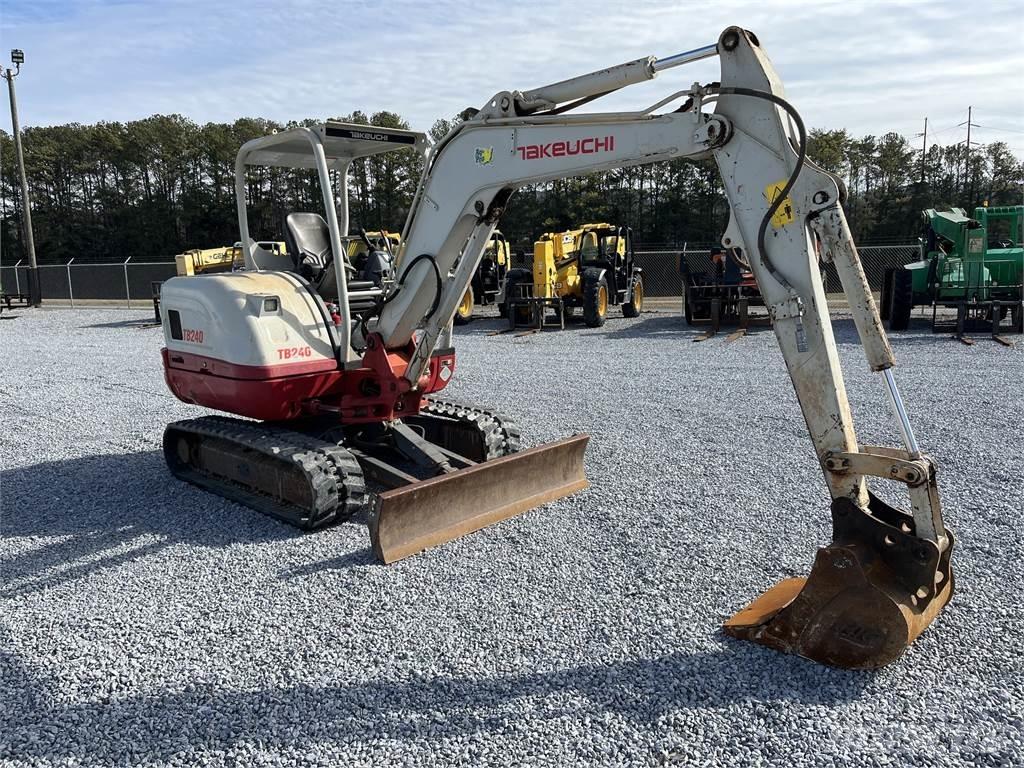 Takeuchi TB240 Rupsgraafmachines